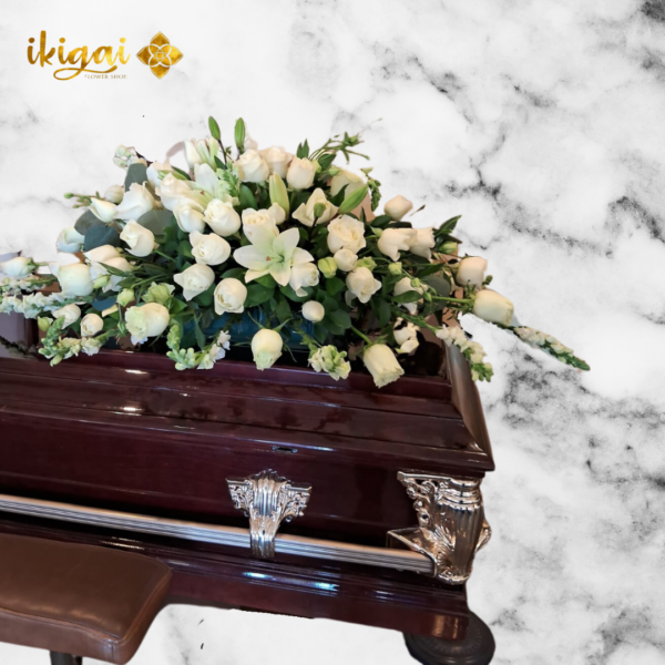 Arreglo floral para cajón fúnebre
